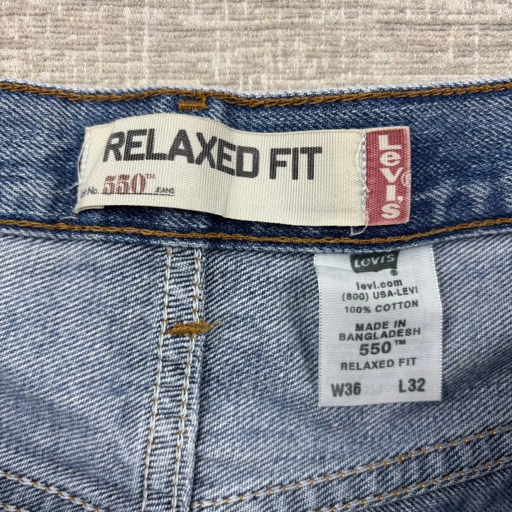 Vintage Levis 505 Mens 36x29 Light Distress Jeans Thigh Faded Skate Denim